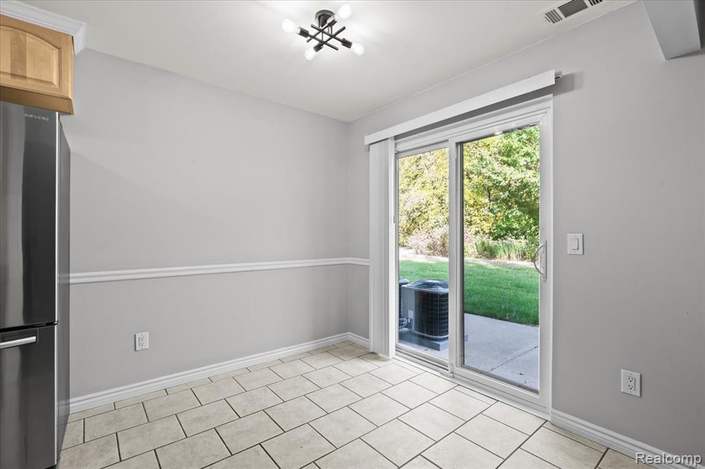 50014 S Jimmy Court, New Baltimore, MI 48047 — Photo 6