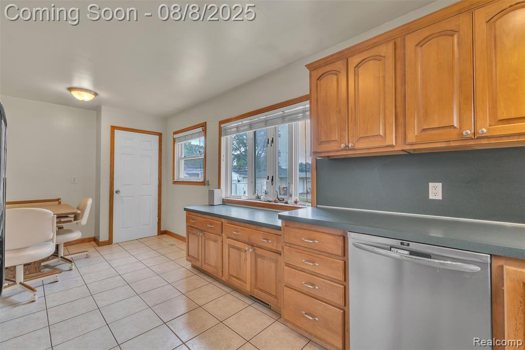 885 Patterson Drive, Monroe, MI 48161 — Photo 11