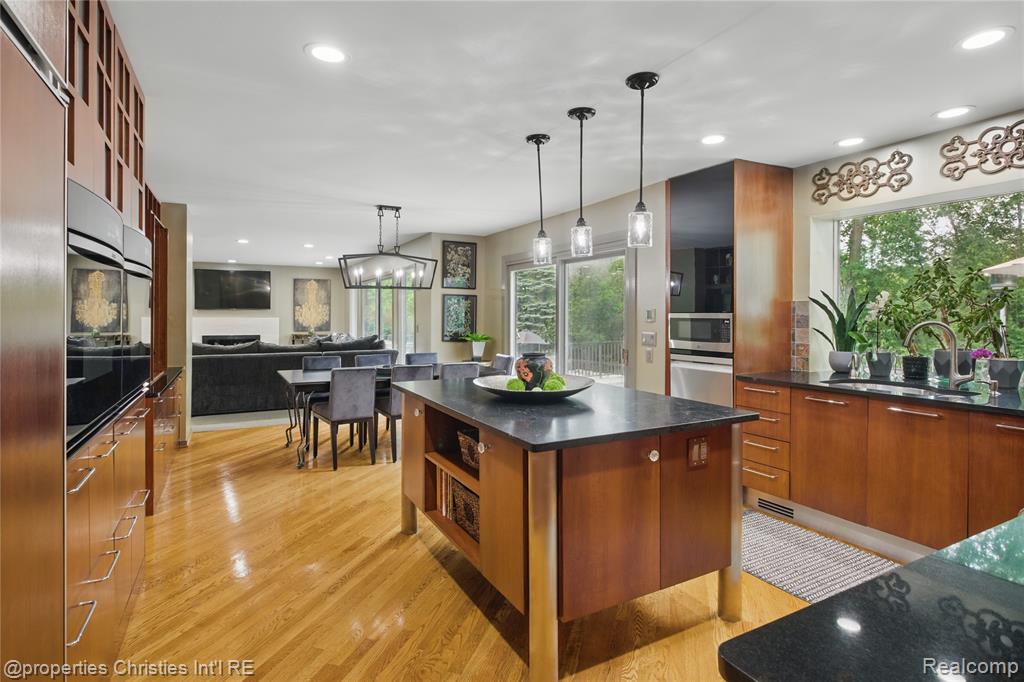 4713 Mada Court, West Bloomfield, MI — Photo 14