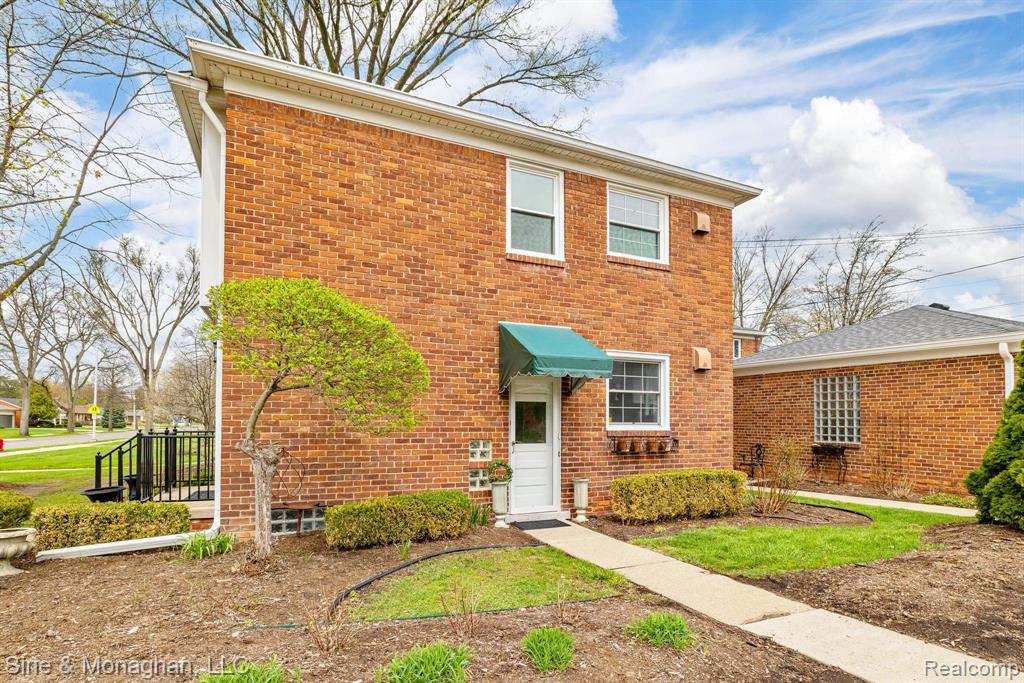 612 Cadieux Road, Grosse Pointe, MI 48230 — Photo 32