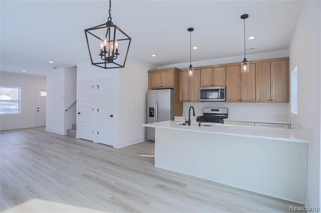 9 Queen Street, Mount Clemens, MI 48043 — Photo 13