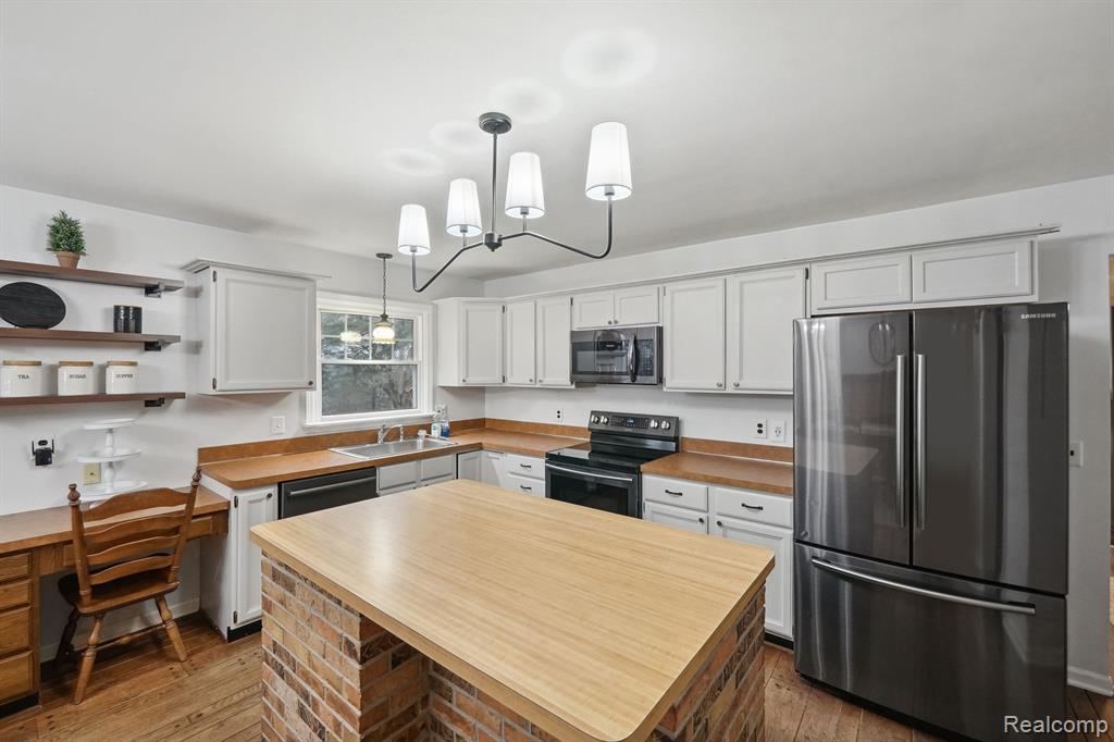 4186 BRANDON Drive, Howell, MI 48843 — Photo 15