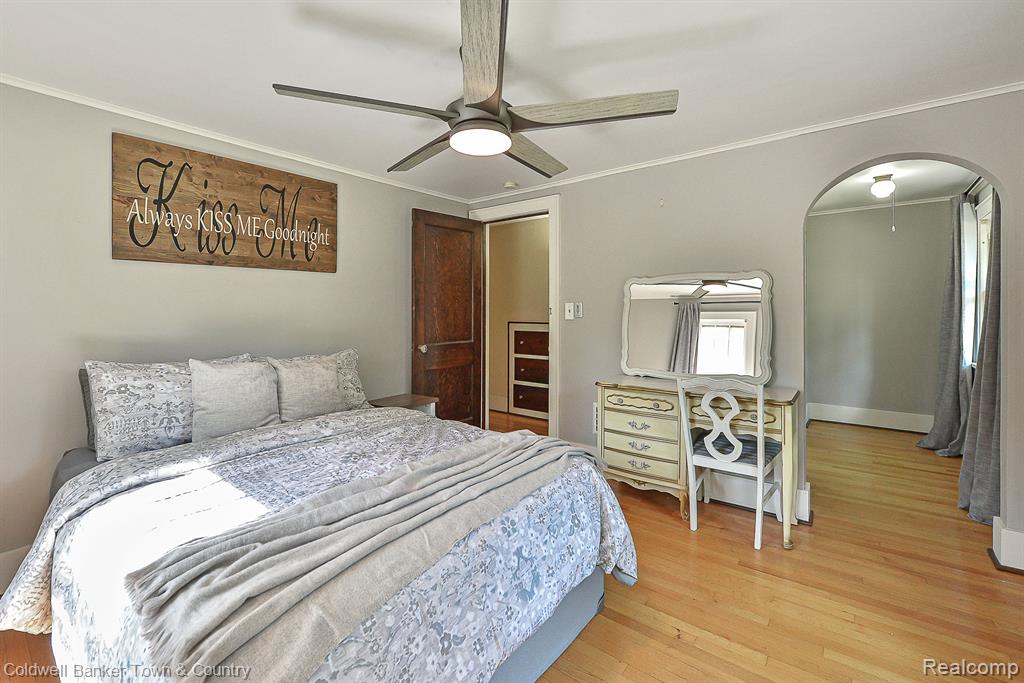725 E GRAND RIVER Avenue, Fowlerville, MI 48836 — Photo 35