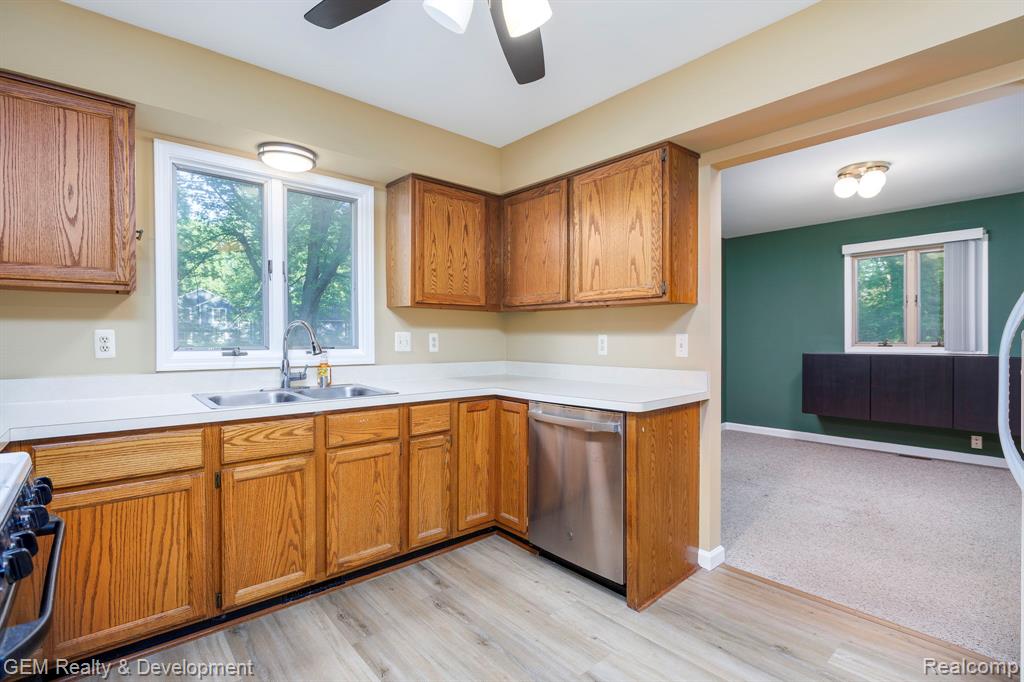 1111 Sarah Road, Pinckney, MI 48169 — Photo 14