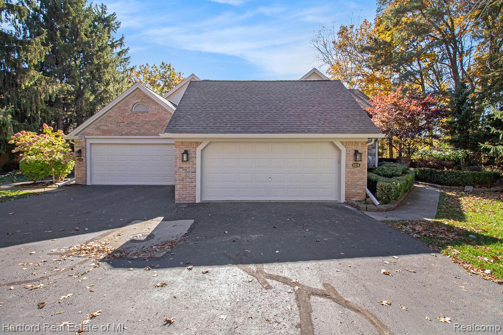 4506 Golf View Drive, Brighton, MI 48116 — Photo 43