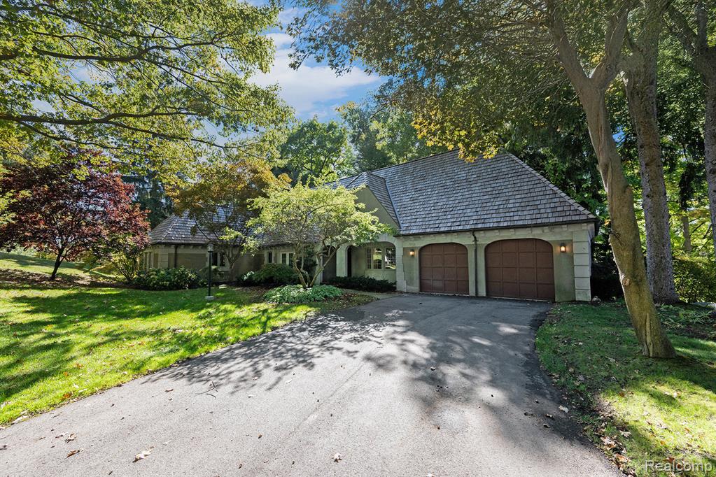 5459 Bristol Parke Drive, Clarkston, MI 48348 — Photo 3