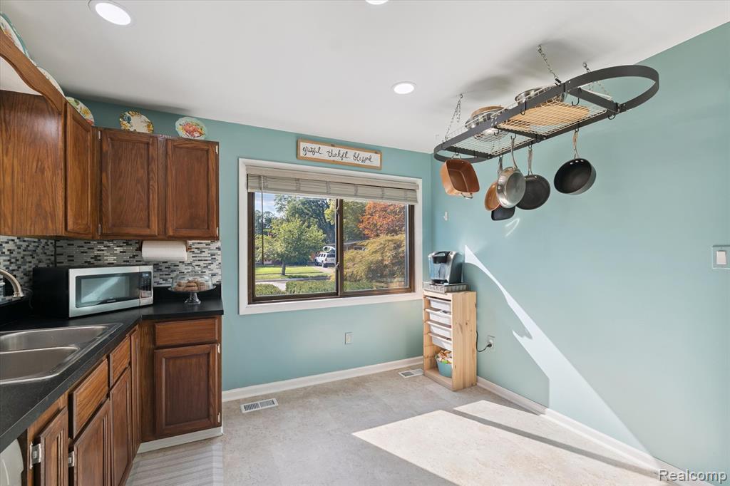 7474 Lathers Street, Westland, MI — Photo 13