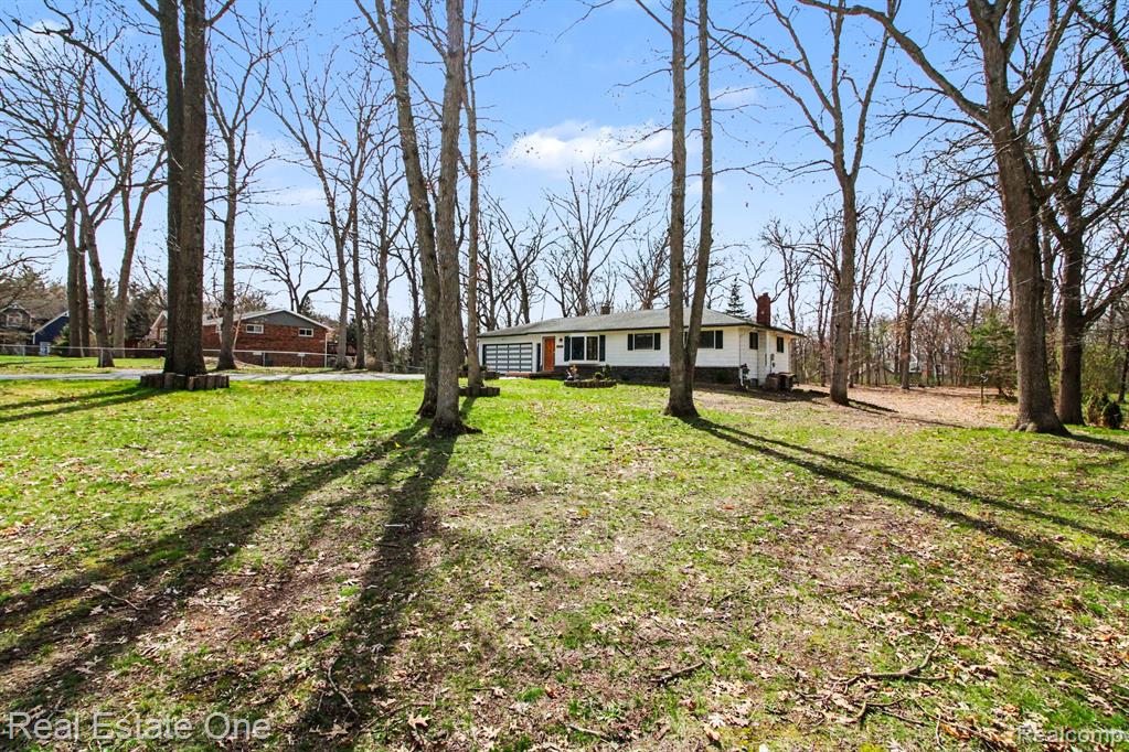 4937 Oak Park Drive, Clarkston, MI — Photo 30
