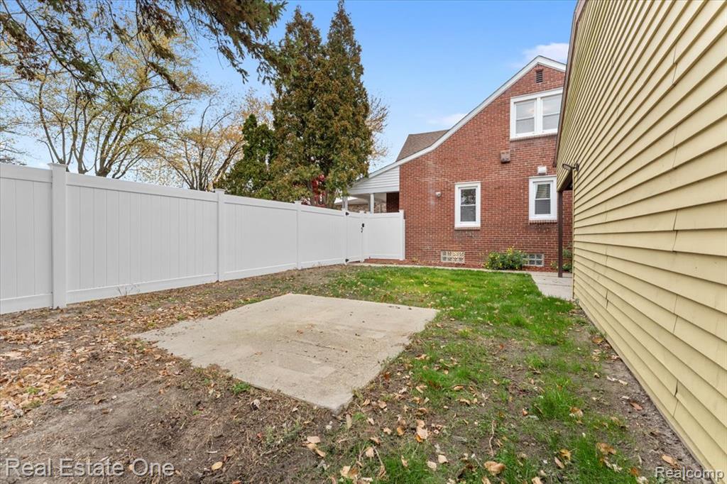 1353 Ford Avenue, Wyandotte, MI 48192 — Photo 38