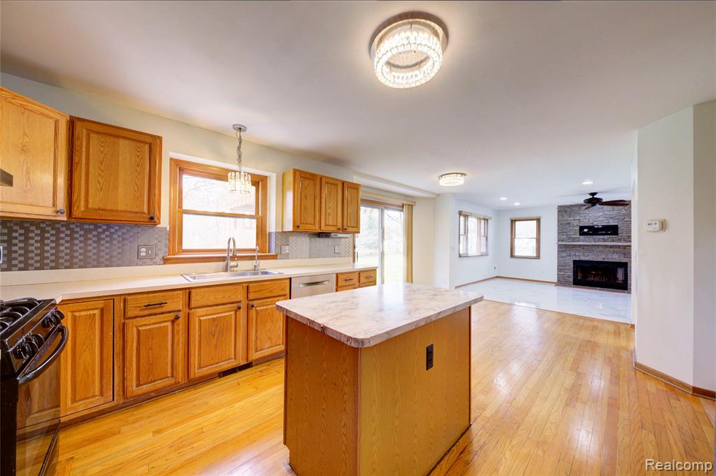 4570 River Hills Court, Brighton, MI 48114 — Photo 27