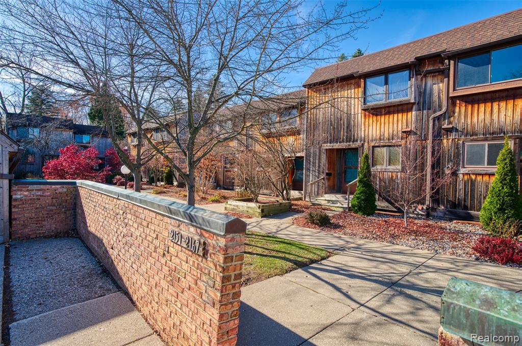 2155 Pauline Court, Ann Arbor, MI 48103 — front exterior