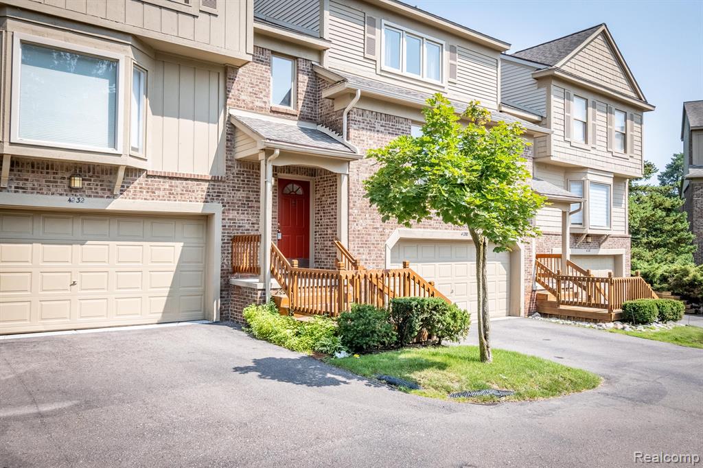 4230 BRECKENRIDGE Drive, West Bloomfield, MI — Photo 31