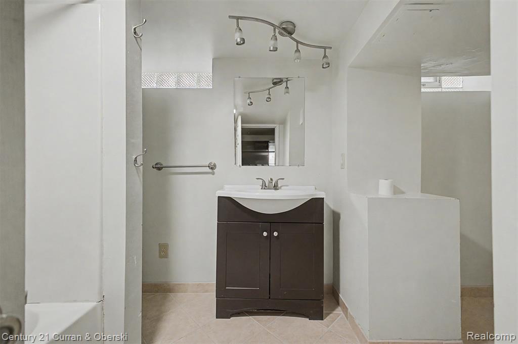 9952 Park Avenue, Allen Park, MI 48101 — Photo 30
