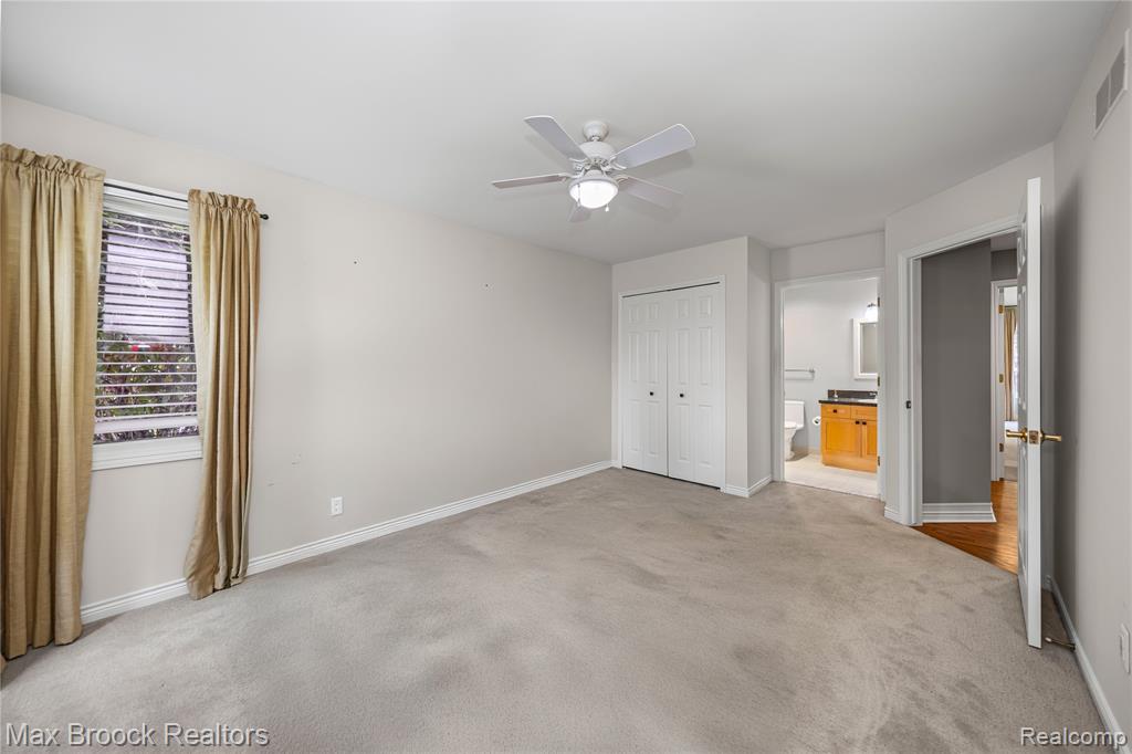 5015 Lake Vista Drive, West Bloomfield, MI 48323 — Photo 35