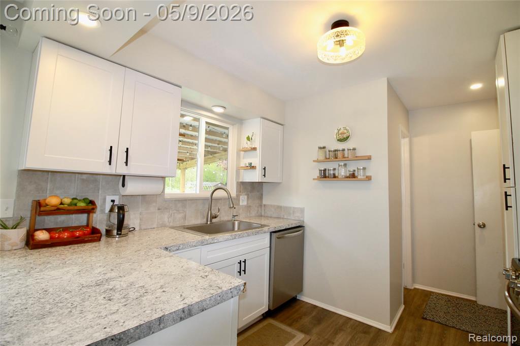 7077 Rivertown Road, Swartz Creek, MI 48473 — Photo 10