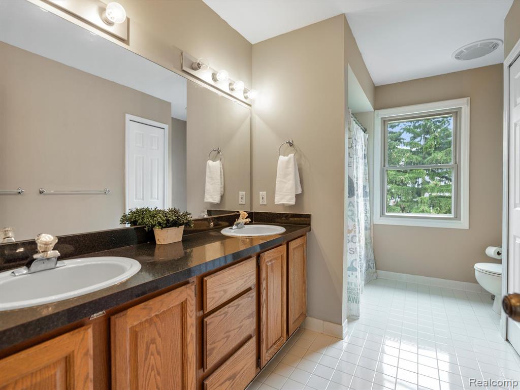 6792 PINE WAY Drive, Troy, MI 48098 — Photo 27