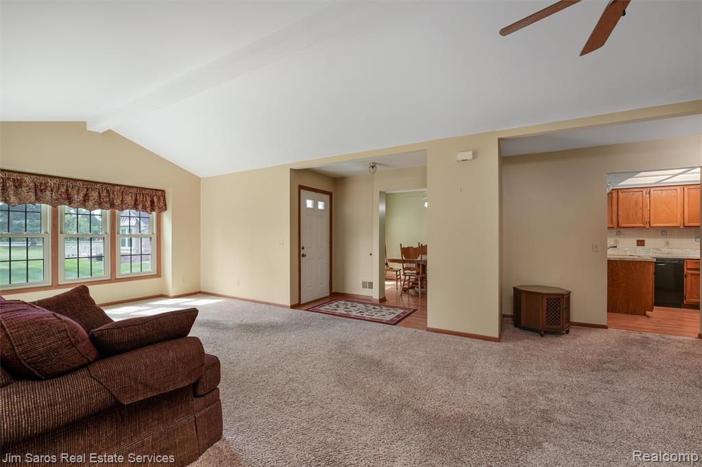 42572 Schienle Lane, Clinton Twp, MI 48038 — Photo 7