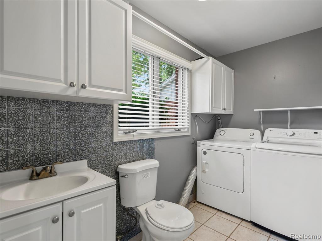 42712 Elizabeth Circle, Clinton Twp, MI 48038 — Photo 14