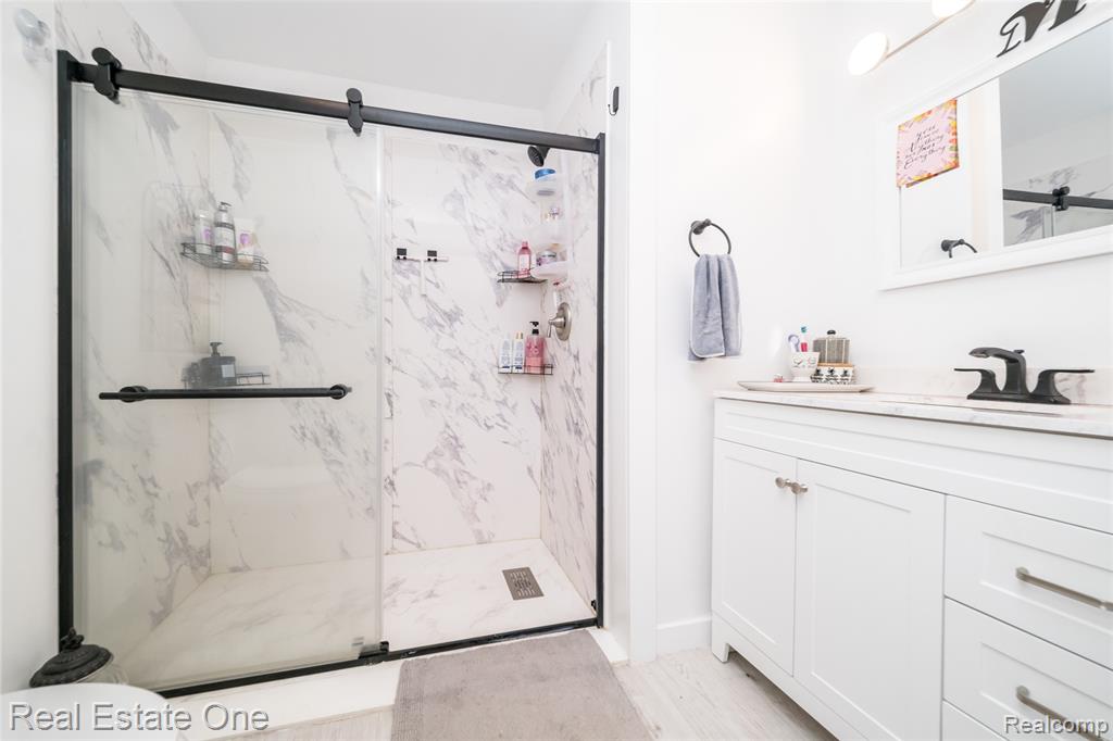 515 S Michigan Avenue, Howell, MI 48843 — Photo 14