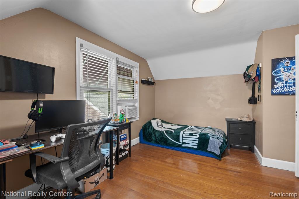 10834 Talbot Avenue, Huntington Woods, MI — Photo 20