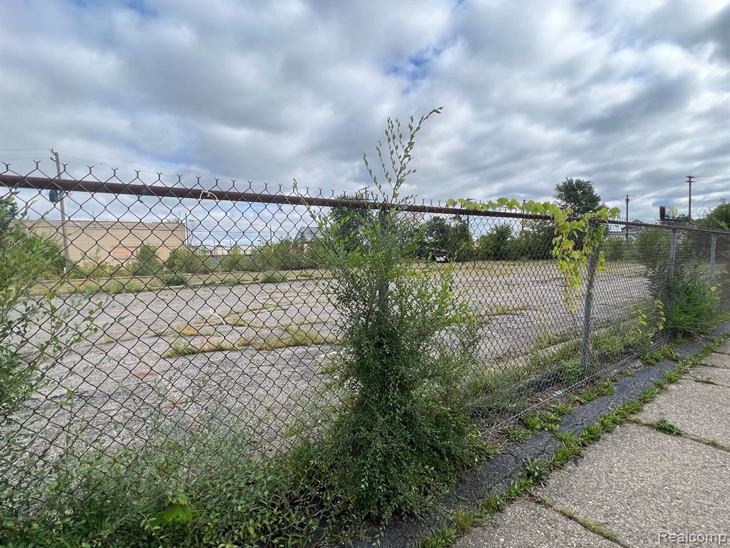 14141 FORDHAM Street, Detroit, MI 48205 — Photo 12