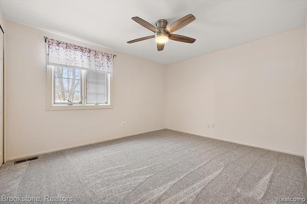5138 Hale Drive, Troy, MI 48085 — Photo 32