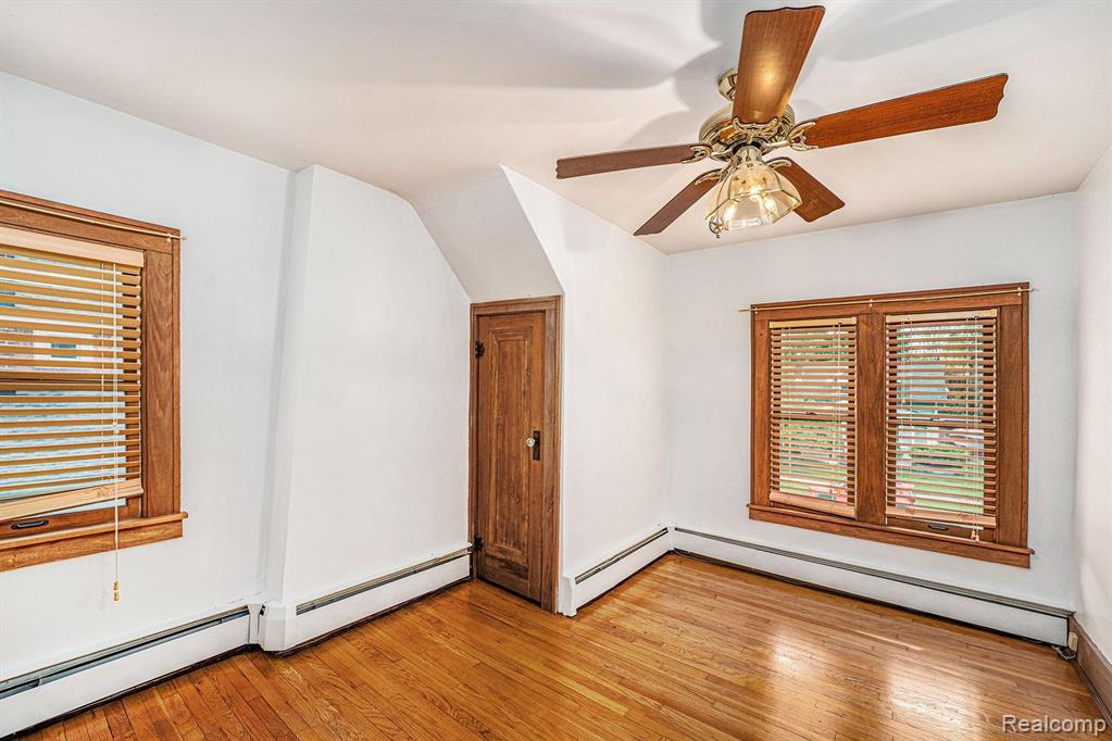 482 W IROQUOIS Road, Pontiac, MI 48341 — Photo 9