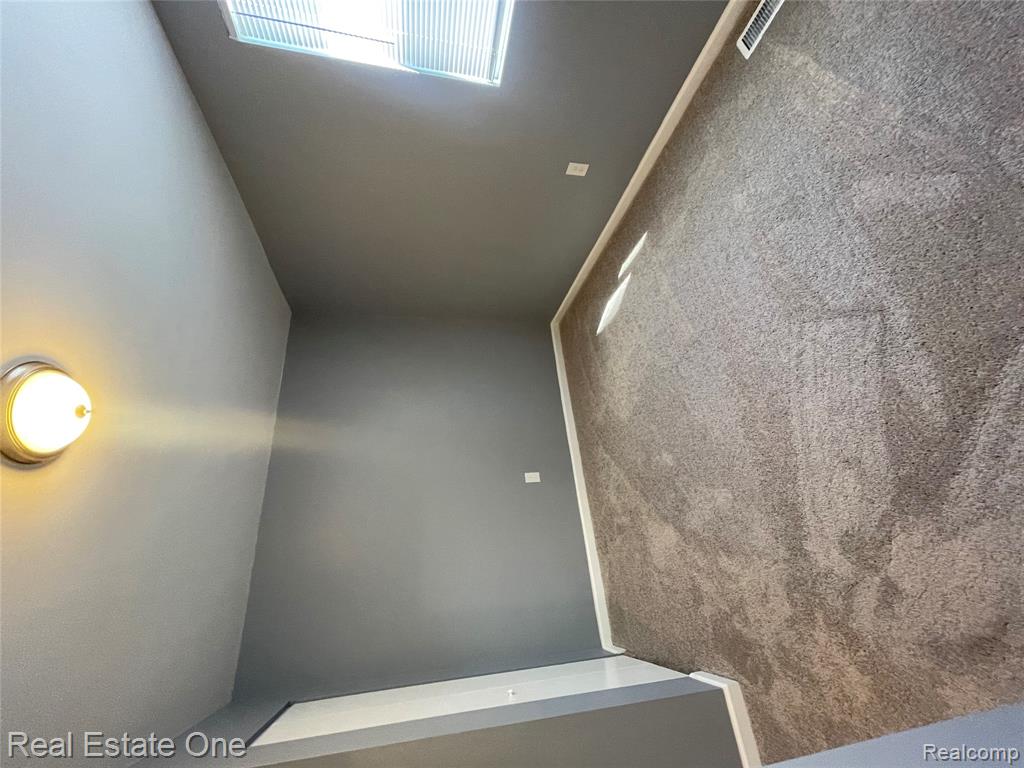 18475 Hazelwood Street, Roseville, MI 48066 — Photo 19
