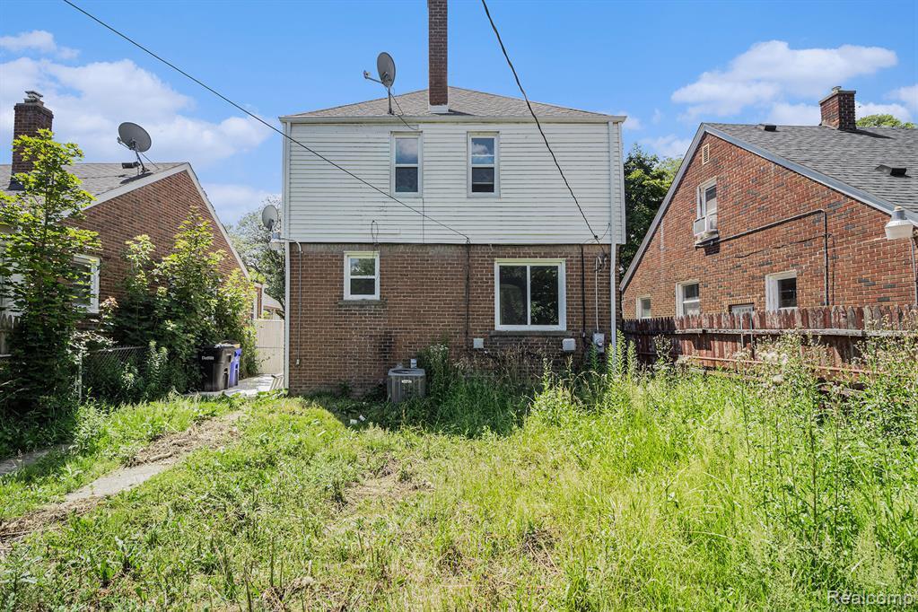 8040 Coyle Street, Detroit, MI 48228 — Photo 15