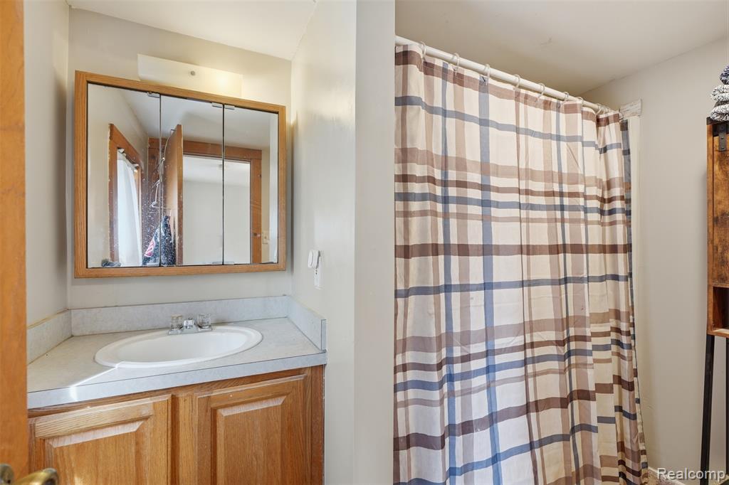 37493 Wabash Street, Romulus, MI 48174 — Photo 18