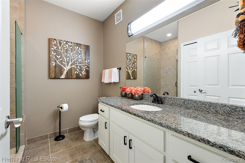 7892 Marie Drive, Utica, MI 48316 — Photo 13
