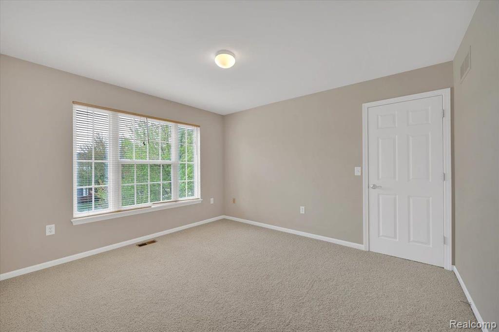 41868 YEATS Drive, Novi, MI 48377 — Photo 28