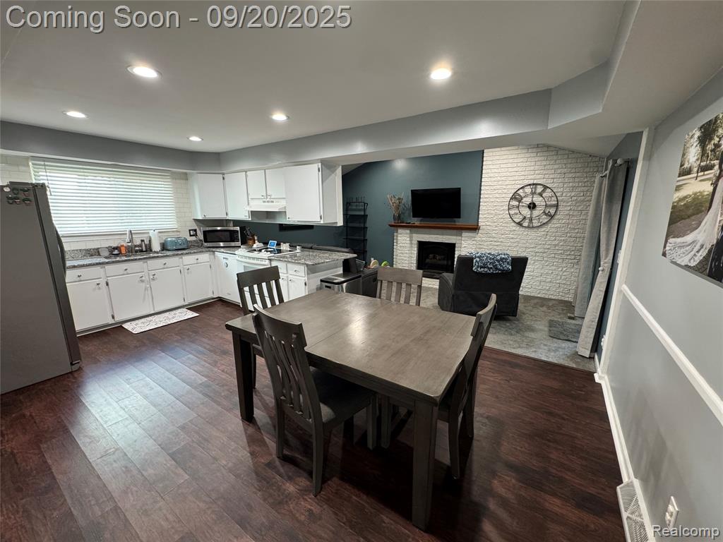 4121 Anthony Drive, Sterling Heights, MI 48310 — Photo 14