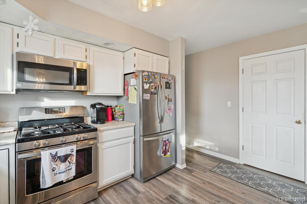 6974 Surrey Lane, Jackson, MI 49201 — Photo 13
