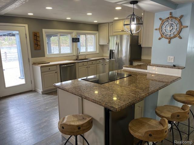 472 Shorewood Court, Lake Orion, MI 48362 — Photo 9