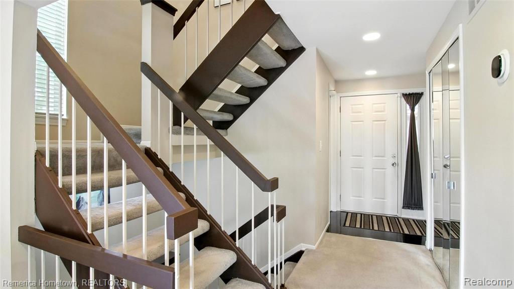 5200 Richard Run, West Bloomfield, MI — Photo 4