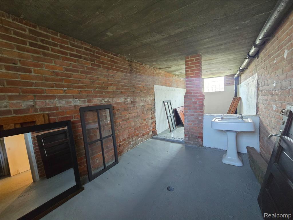 26850 W 7 Mile Road, Redford, MI 48240 — Photo 58