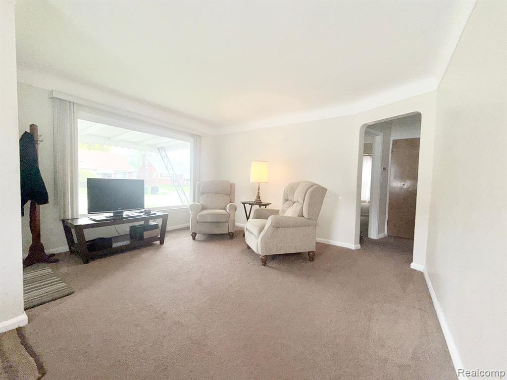 9222 FOX Avenue, Allen Park, MI 48101 — Photo 11