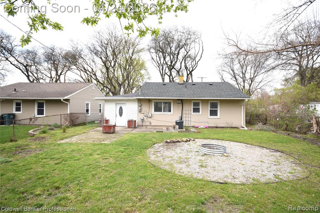 10311 Saratoga Street, Oak Park, MI 48237 — Photo 18