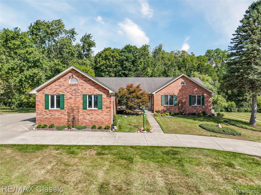 4150 Heatherwood Drive, Commerce Twp, MI 48382 — Photo 39