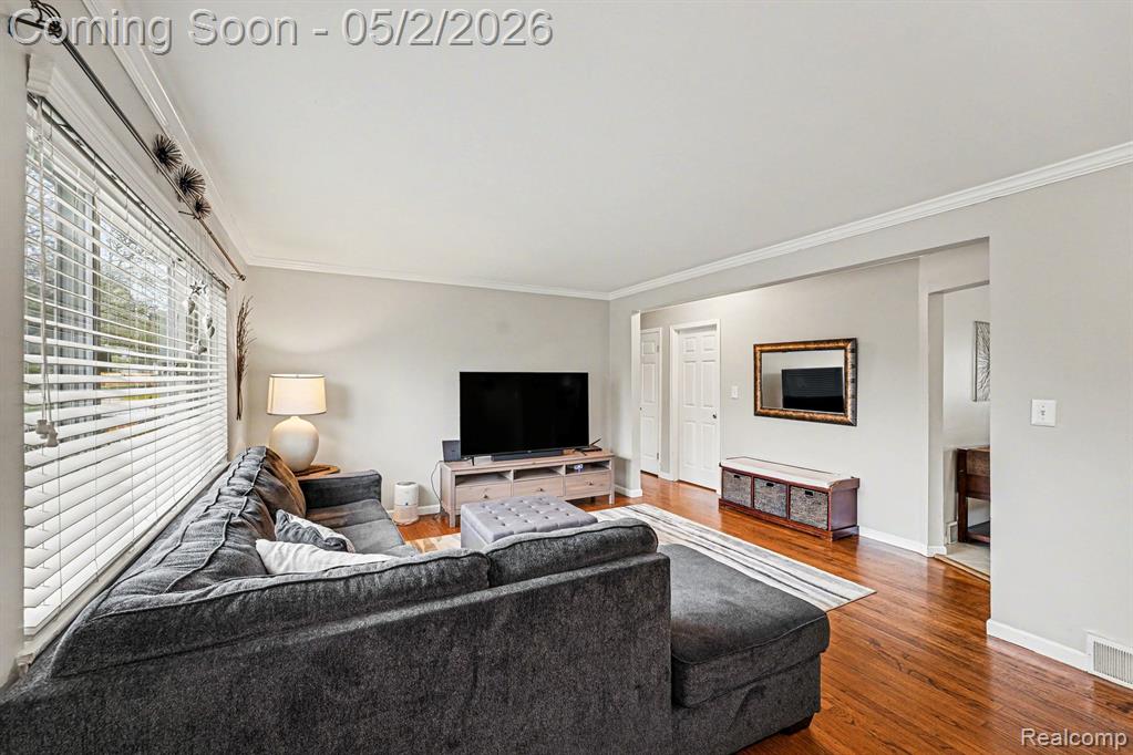32533 Cambridge Street, Garden City, MI — Photo 4