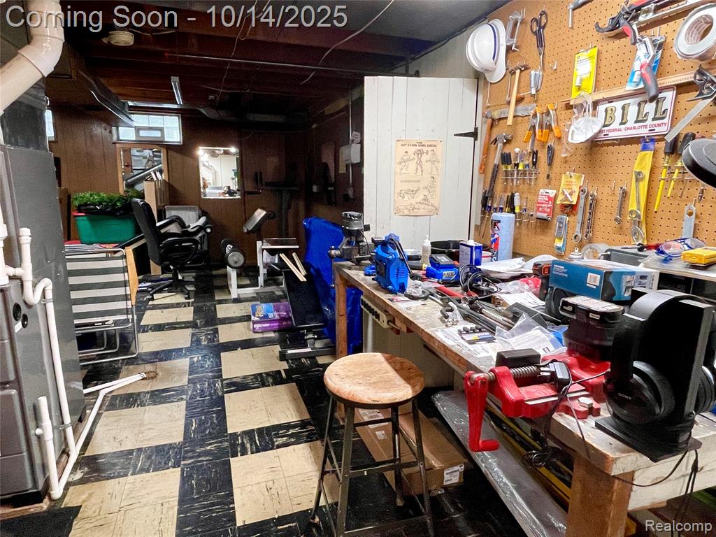 9325 RUTH AVE, Allen Park, MI 48101 — Photo 40