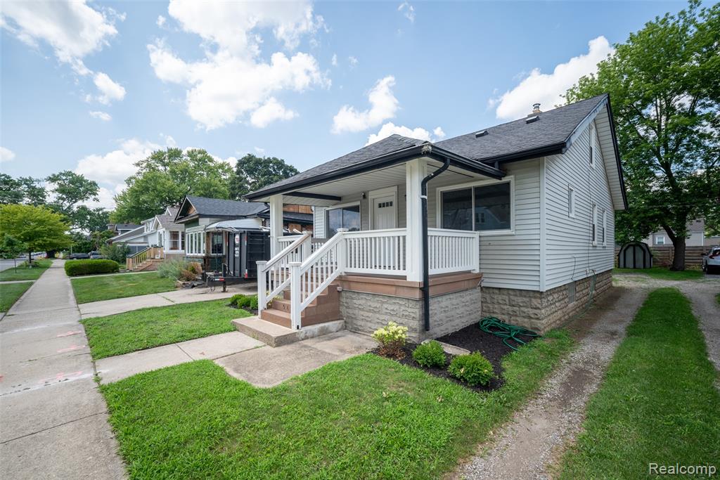 543 E Saratoga Street, Ferndale, MI 48220 — Photo 3