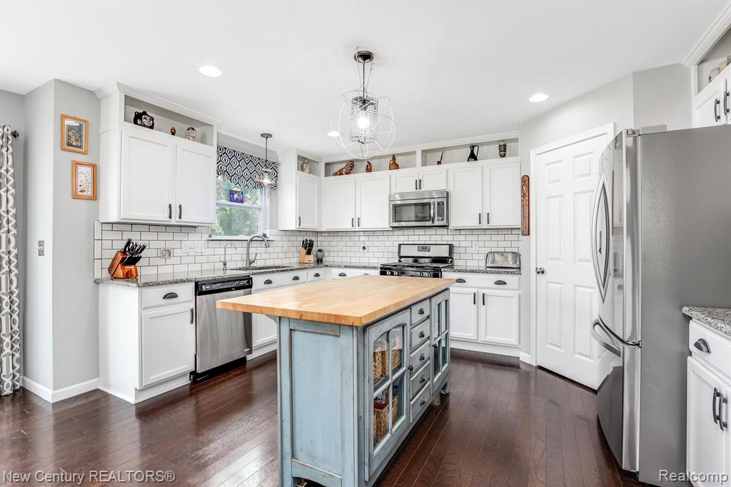 8421 Walnut Hill, Dexter, MI 48130 — Photo 15