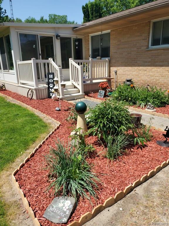 18820 Dexter Trail, Gregory, MI 48137 — Photo 6