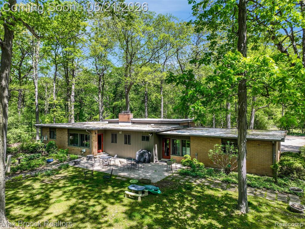255 N Berkshire Road, Bloomfield Hills, MI 48302 — Photo 33