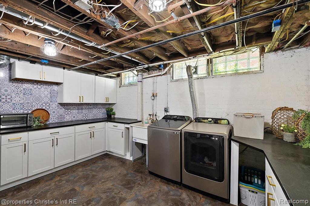 913 Chicago Boulevard, Detroit, MI 48202 — Photo 59
