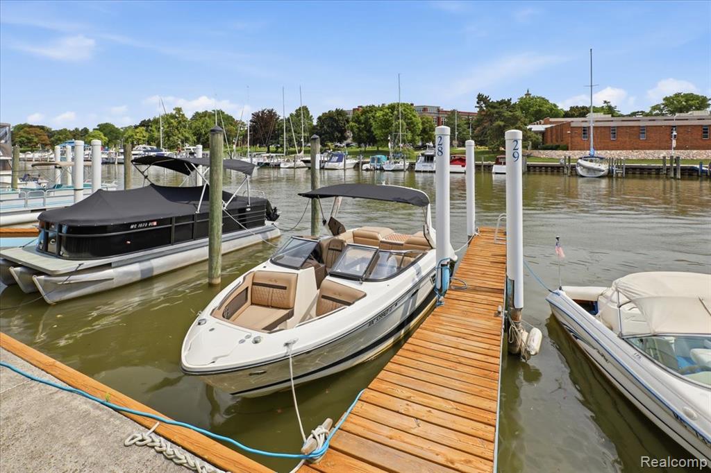 827 N Pointe, Port Huron, MI 48060 — Photo 47