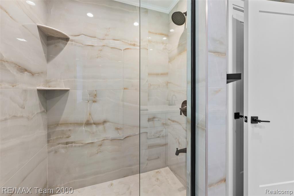 933 N Highland Street, Dearborn, MI 48128 — Photo 46