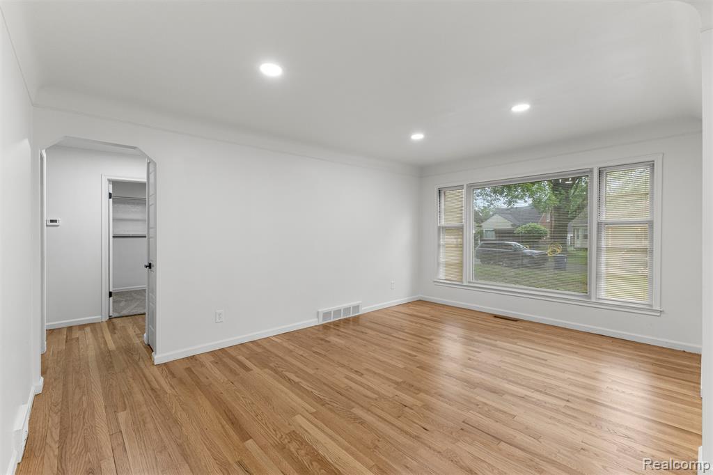 9983 Hemingway, Redford, MI 48239 — Photo 6
